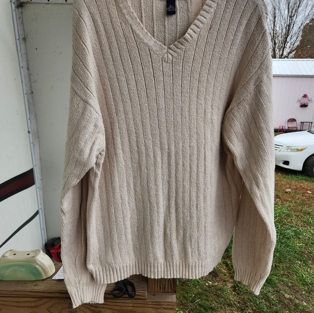 American eagle sweater